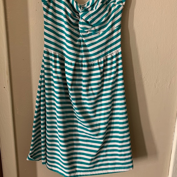 Clothes - Picture 4 of 8